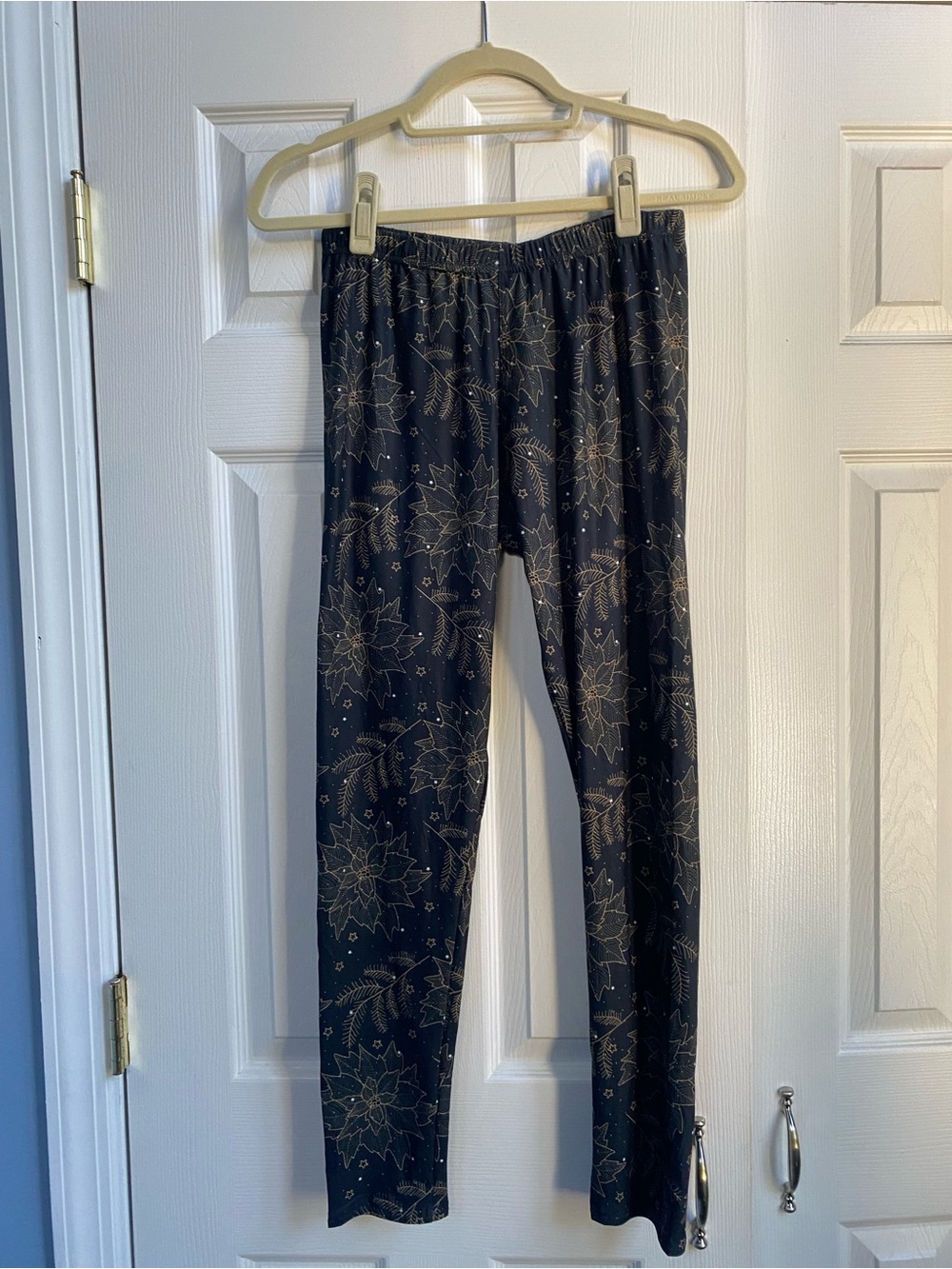 Black & Brown Holiday Print Ultra-Soft Leggings, NWOT size M